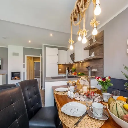 아파트 Achterliek *